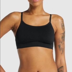 SEAMLESS SCOOP NECK BRALETTE
